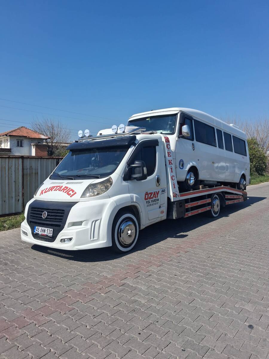 Minibüs taşıyan Özay kurtarıcı